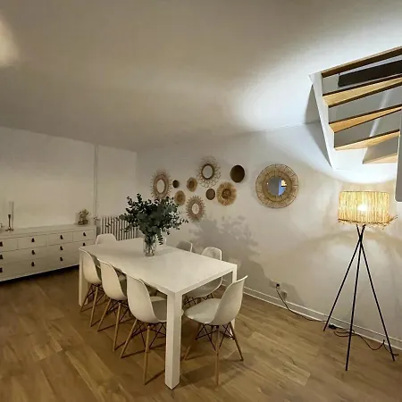 Maison Chaleureuse Et Confortable