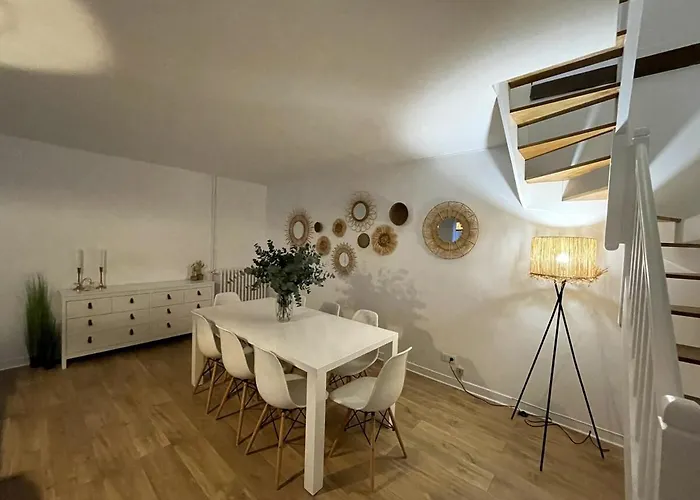 Maison Chaleureuse Et Confortable